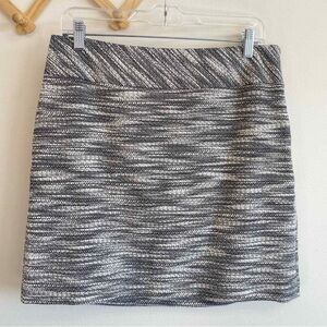 New Loft size 8P Petite women’s black and white tweed skirt cotton blend lined